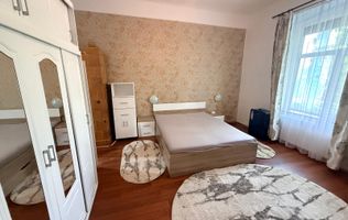 2 camere| Iosefin-vis a vis de Bega |zona superba| loc de parcare| curte comuna|