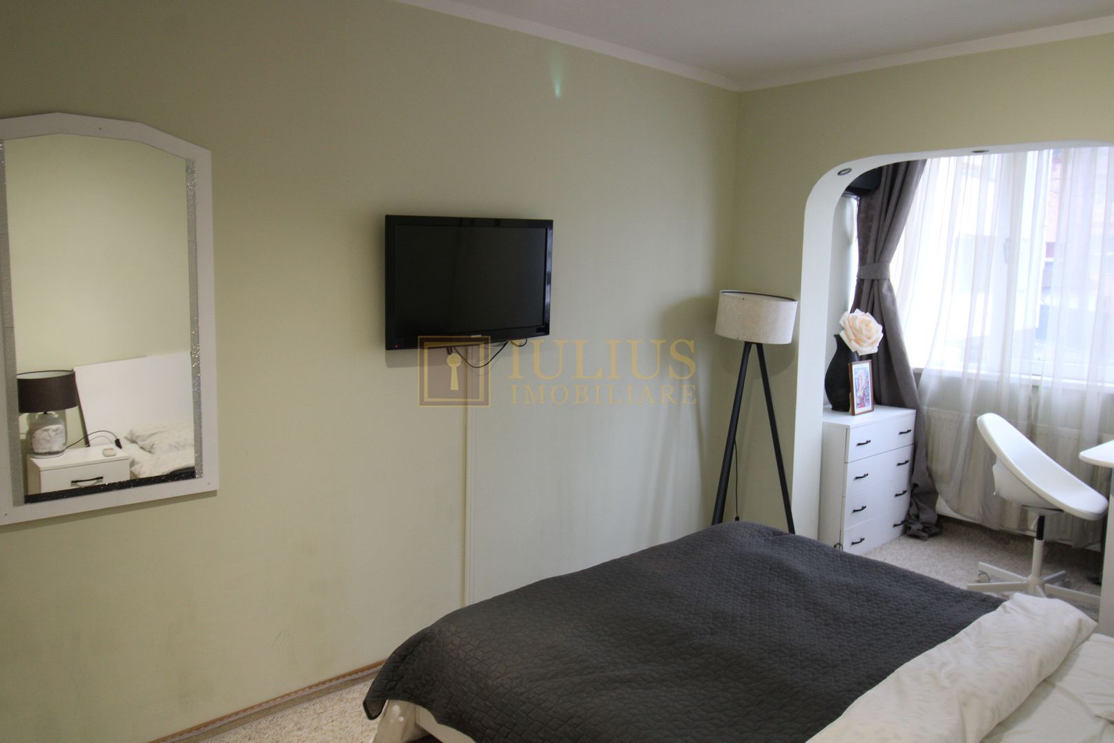 3 camere decomandat terasa generoasa cu vedere spre curte , locatie linistita - Poză 14