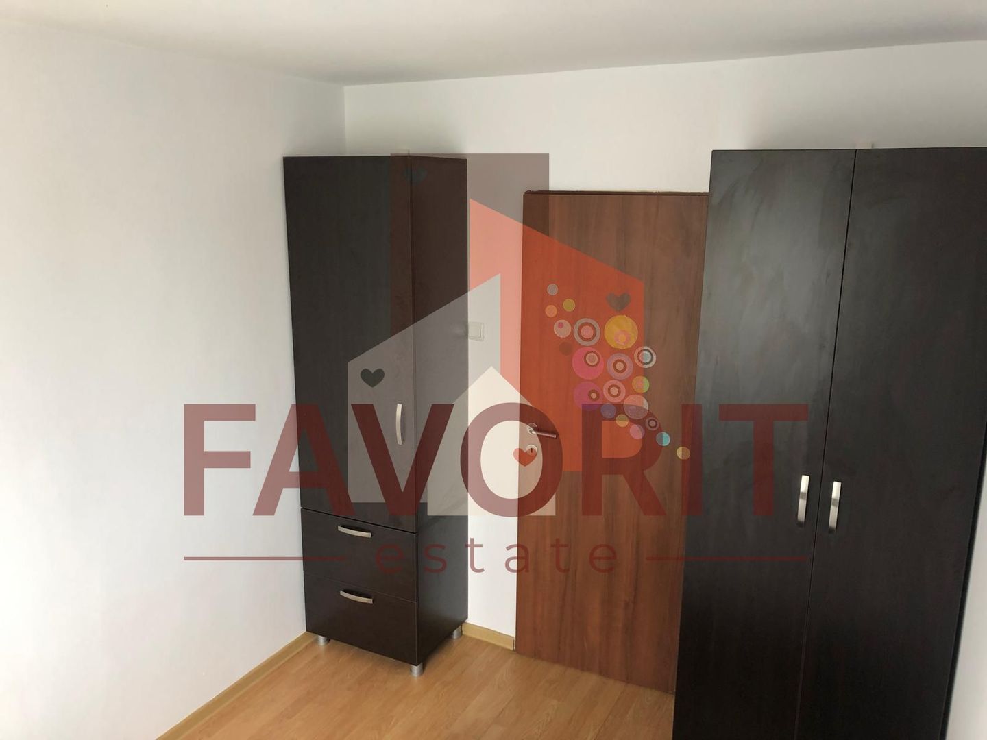 3 camere | recent renovat | zona excelenta | boxa la subsol | mobilat si utilat - Poză 3