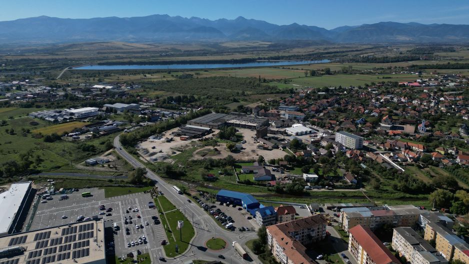 Oportunitate strategică de dezvoltare în Hațeg 3.079 mp - Poză 3