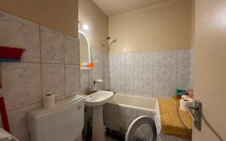 Garsoniera la etaj intermediar | 28 mp | zona Vivo - Poză 4