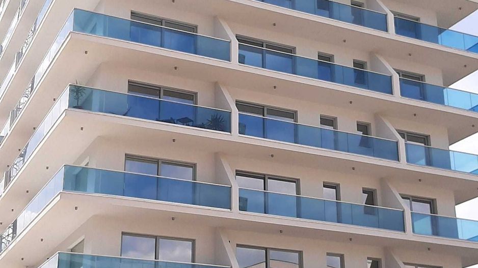 Vand apartament 2 camere cu vedere la mare Mamaia Nord - Poză 1