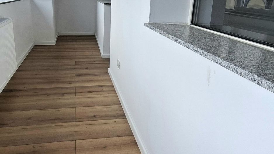Apartament complet renovat cu scara interioara - Poză 15