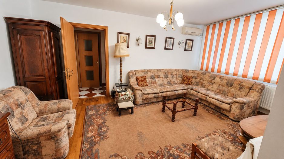 Apartament 2 camere Parcul Circului, parter, vedere spre parc - Poză 1