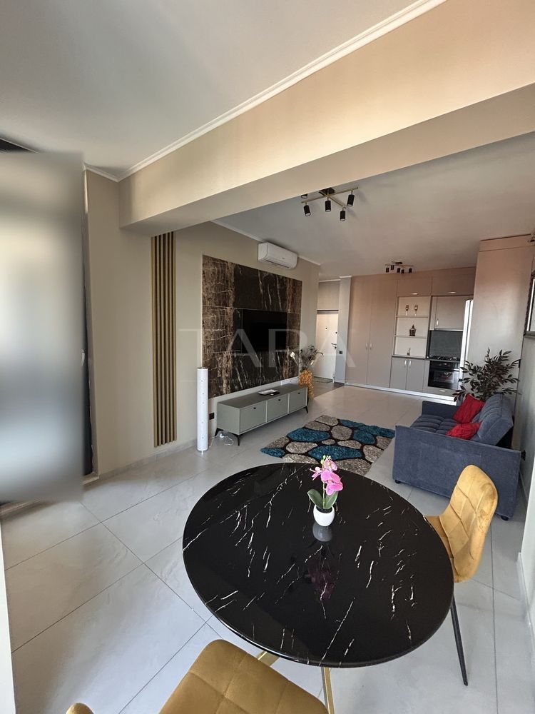 Apartament cu 2 camere, finisat și mobilat, zona VIVO. - Poză 1