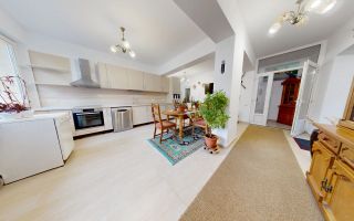 Apartament modern in vila-100mp - Poză 1