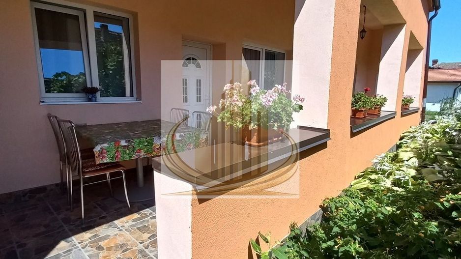 Apartament spațios la casă, curte & parcare – zona Mehala - Poză 8