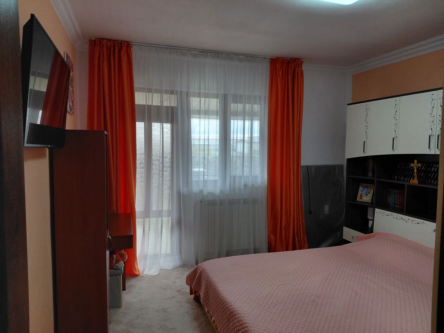 Casă spațioasă și primitoare, gata de mutare! Tulucesti! - Poză 8