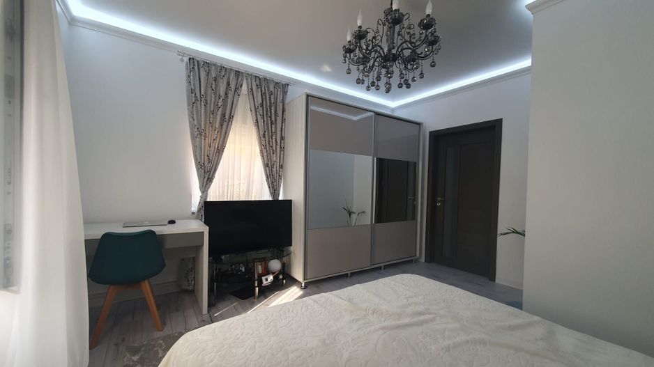 Casa renovata complet – zona Mall – - Poză 7