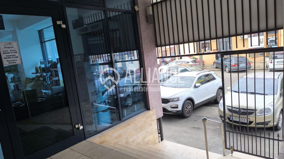 CENTRU ATELIERELOR - Spatiu comercial cu suprafata vitrata mare ! - Poză 4