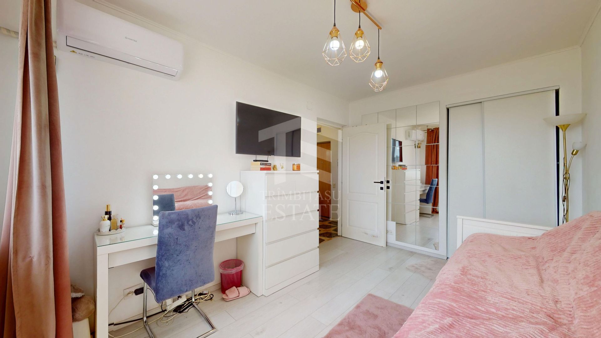 Apartament 3 camere  Metrou Basarab 0% Comision - Poză 1