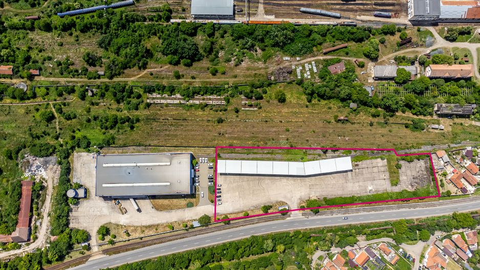 REZERVAT: Platformă betonată cu acces direct la calea ferată - Poză 2