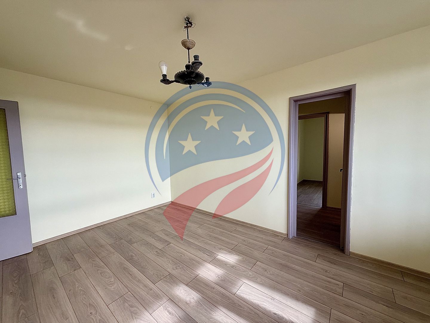 Apartament 4 camere/de inchiriat/ultracentral  Craiova - Poză 8
