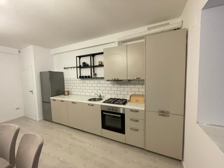 Apartament de inchiriat 4 camere Aron Cotrus Herastrau - Poză 2