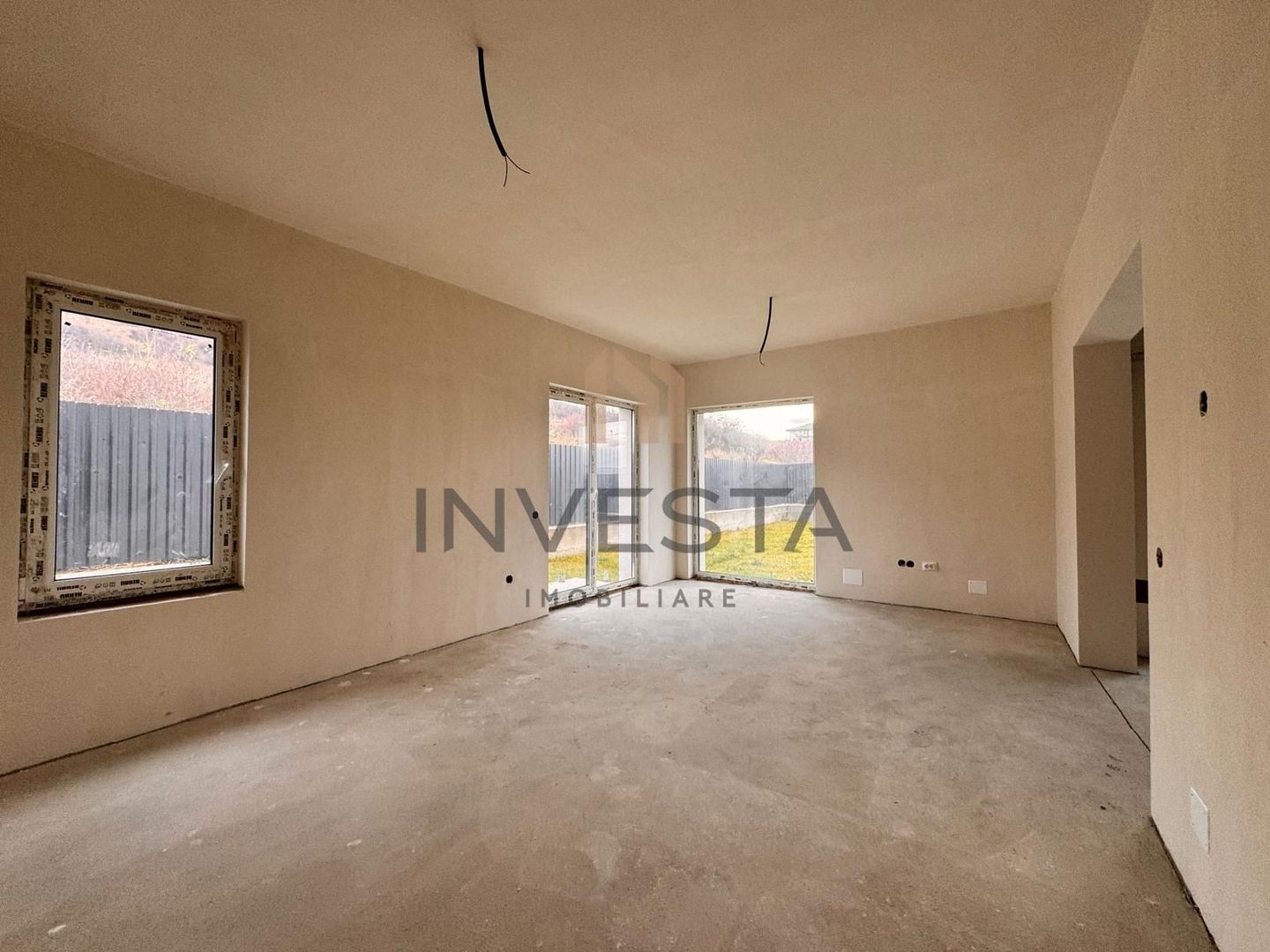 Casa de vanzare zona exclusivista de case Floresti - Poză 3