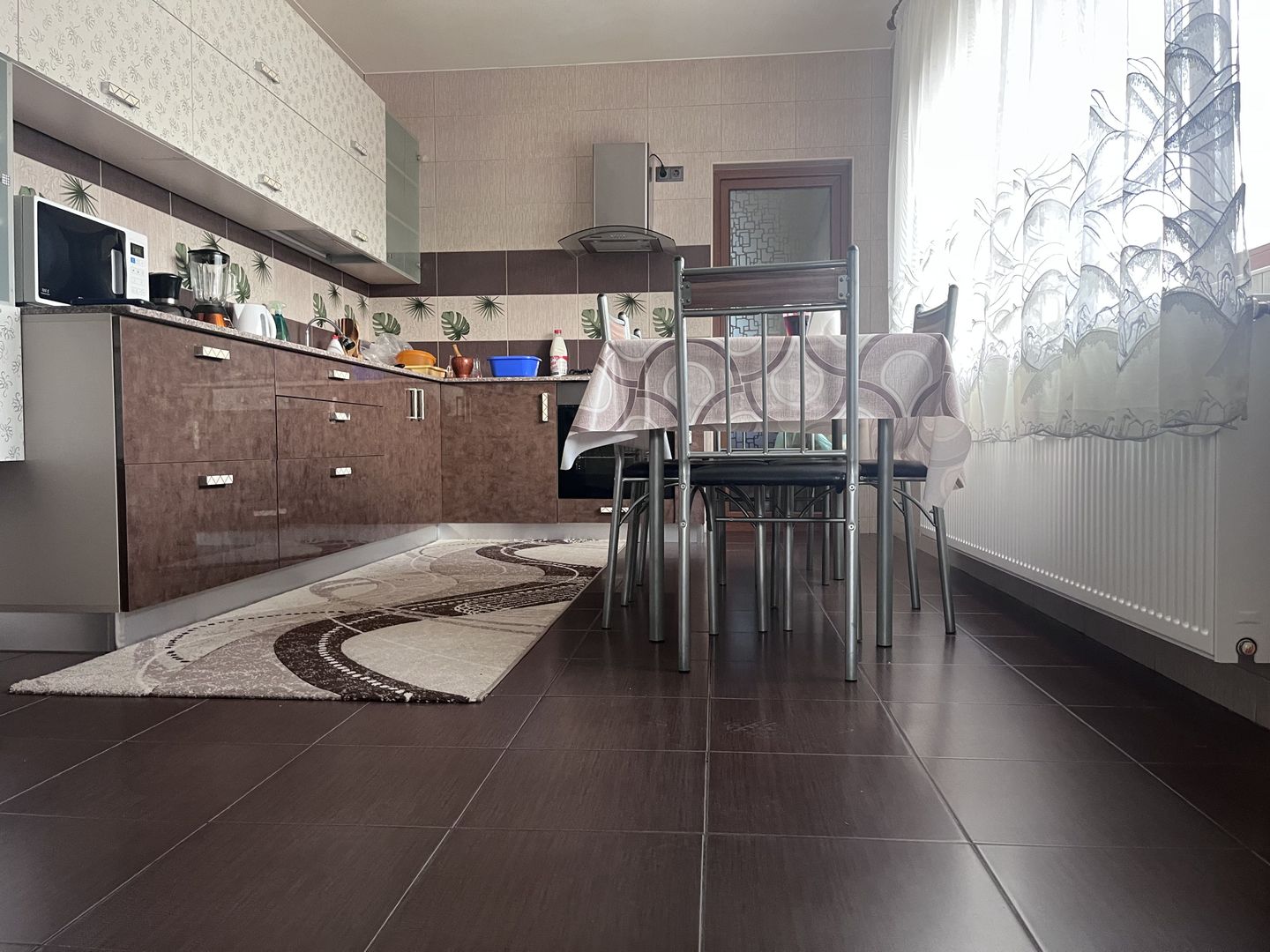 Casa de vânzare în Vulcana Pandele, la o distanță mica de oraș! - Poză 12