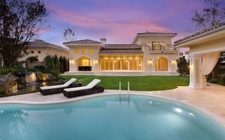 LUXURY MANSION NEAR THE FOREST - PIPERA TUNARI - Poză 1