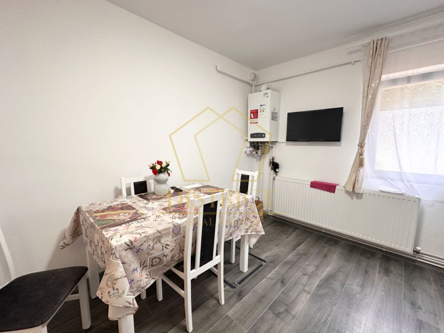 Apartament deosebit cu 2 camere | Zona Sagului | Parter - Poză 11