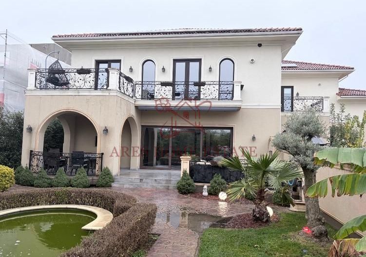 Vila deosebita cu piscina interioară - Poză 8