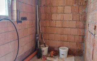 Casa individuala 5 camere teren 504 mp interior alb carport Selimbar - Poză 8
