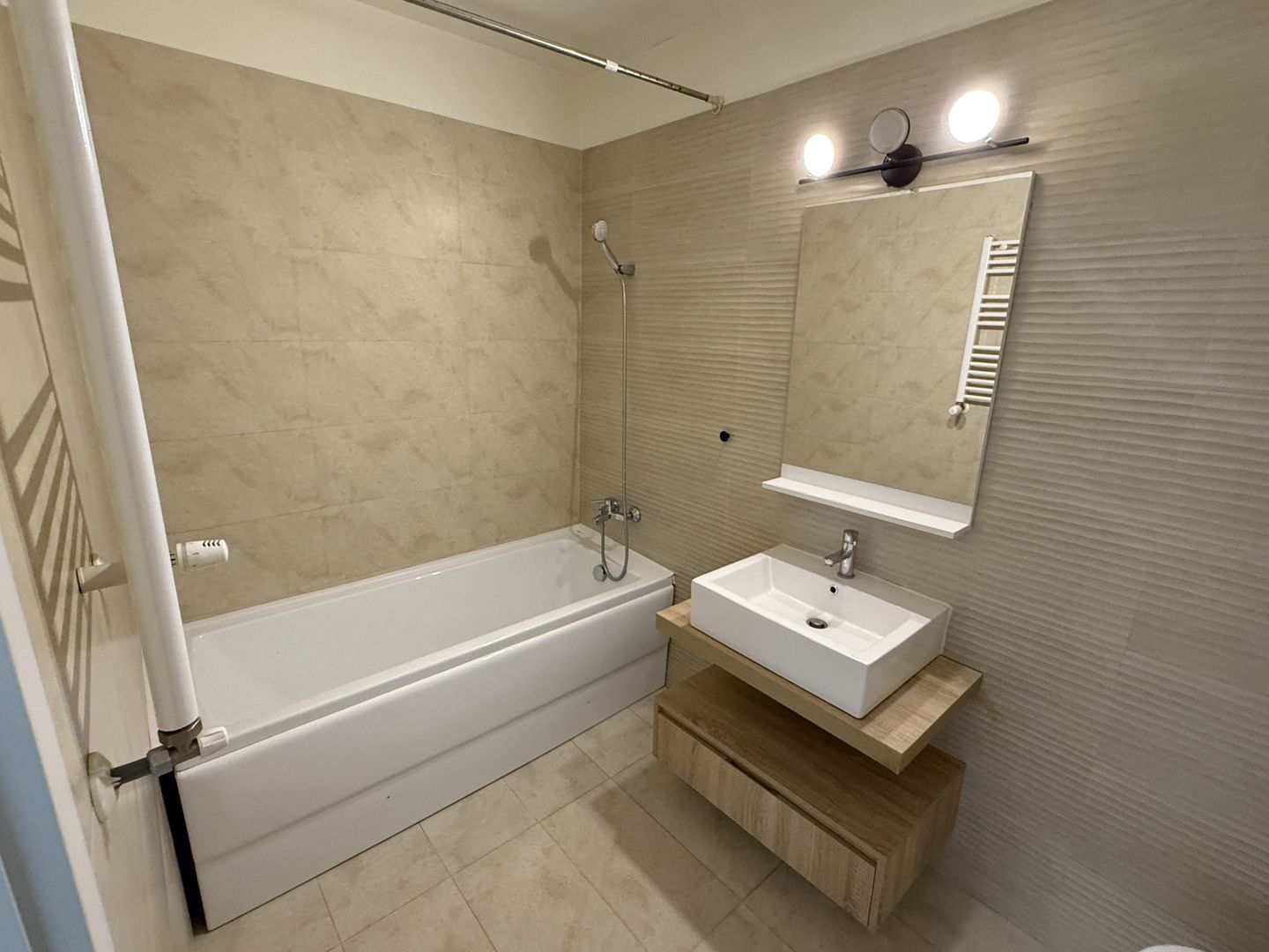 AP. 3 CAMERE FUNDENI, BLOC NOU, CENTRALA PROPRIE, MOBILAT MODERN - Poză 12