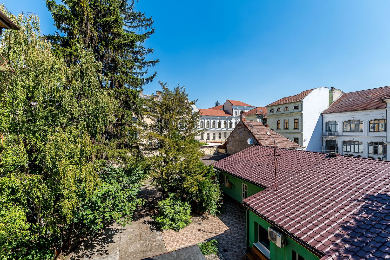 Apartament 3 camere lângă Parcul Copiilor | Etaj 1 | Fațadă renovată - Poză 1