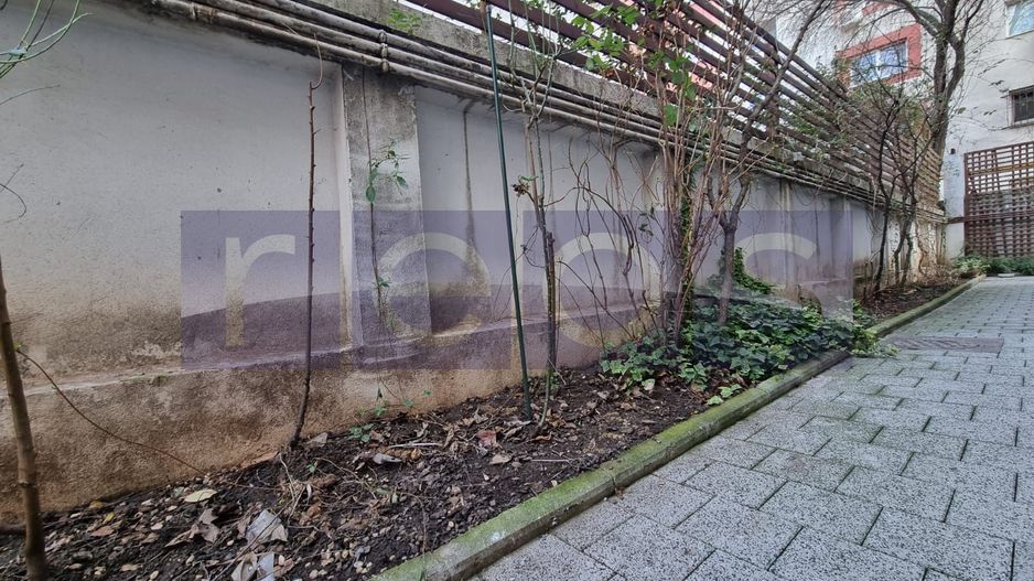 VANZARE- 9- CAMERE (S+P)- VILA -COTROCENI - Poză 45