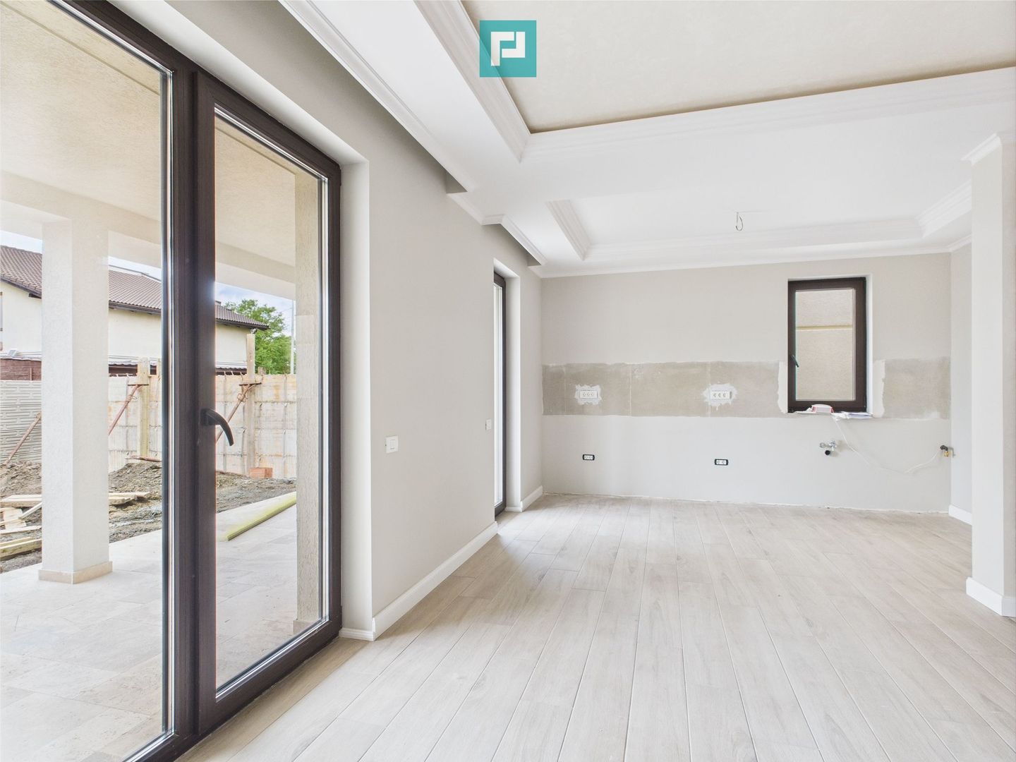 Duplex 5 camere  în cartier Europa Mosnița Nouă - Poză 1