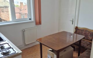 Garsoniera cu suprafata de 45mp,in zona centrala - Poză 10