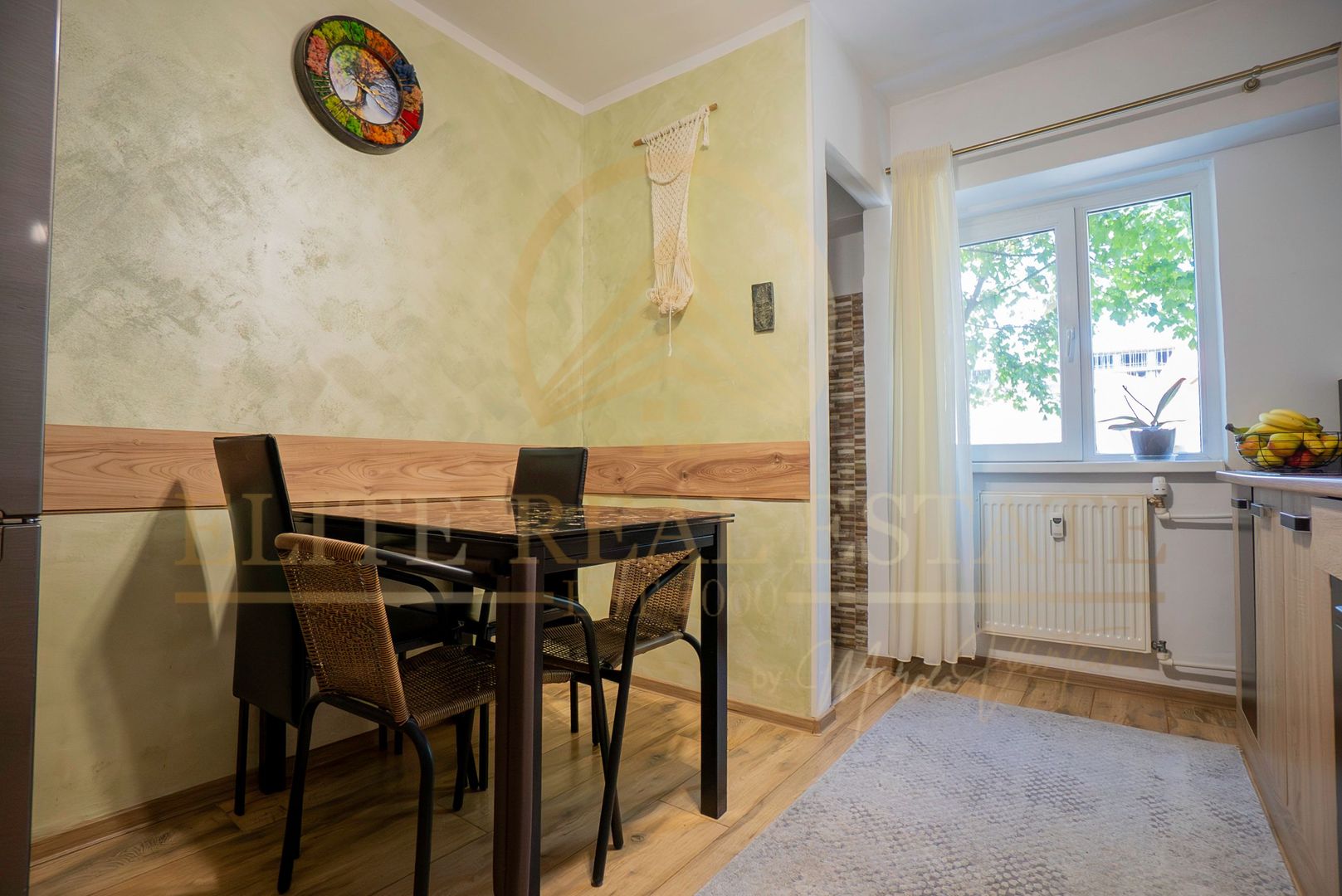 Capitol - Vânzare 3 camere,  etaj 1 , mobilat si utilat complet. - Poză 6