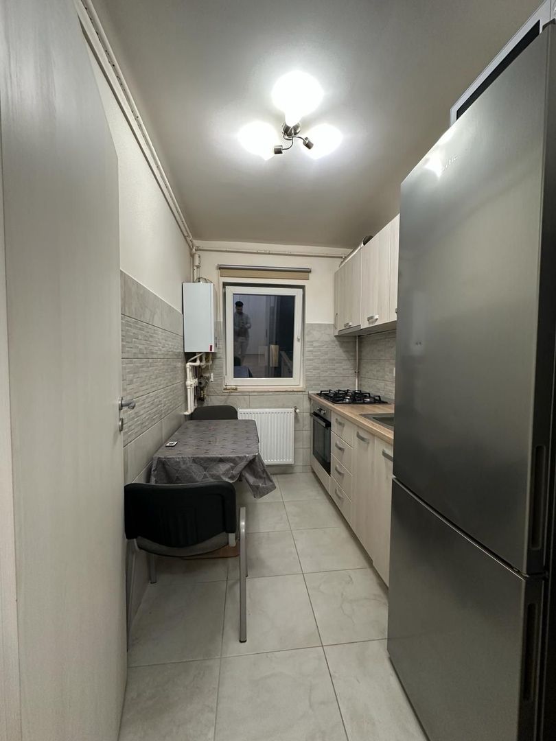 3 camere decomandat metrou Aparatorii Patriei sector 4 - Poză 5