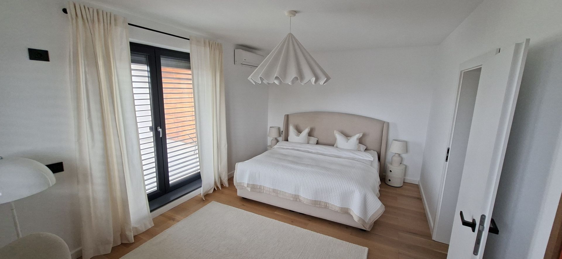 Casa mobilata si utilata cu teren de 432mp - Poză 25