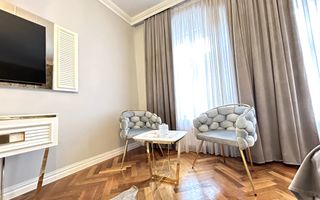 Apartament renovat, cu garaj și pivnițe, în Centrul Istoric al Sibiului - Poză 8