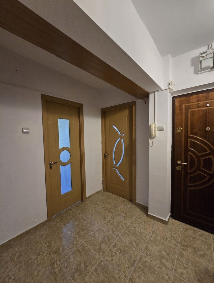 Apartament cu 2 camere – Craiovița Nouă, zona Bigul Vechi - Poză 4