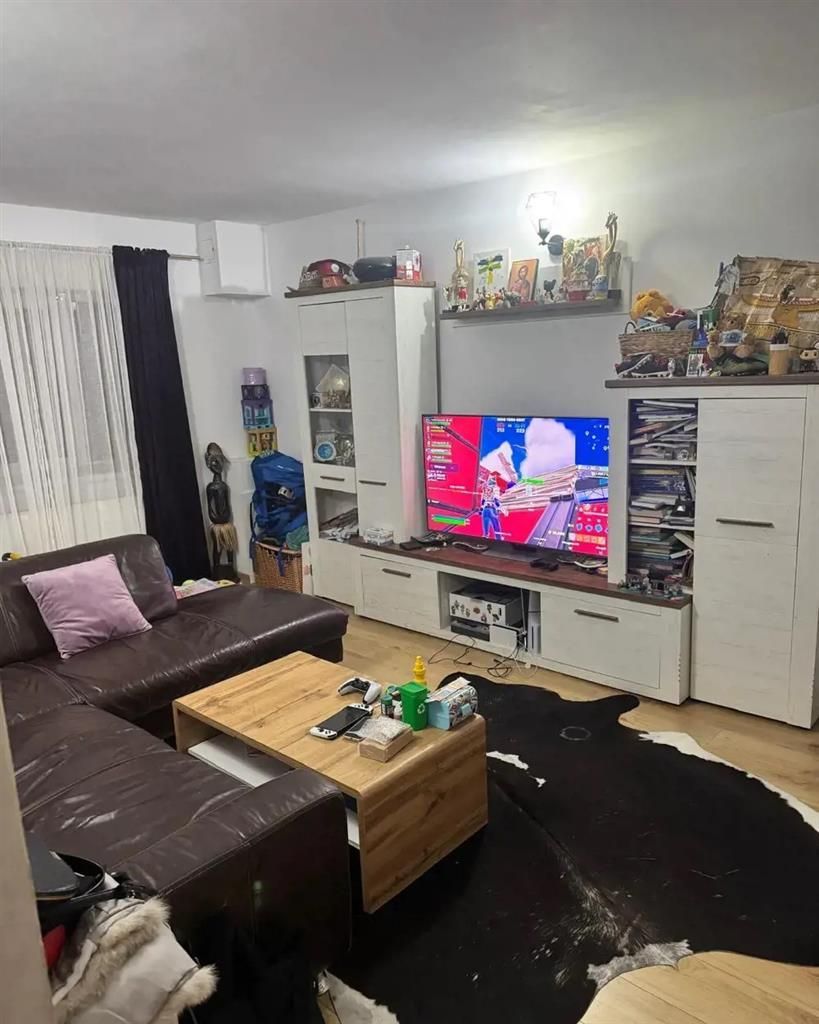 Apartament 3 camere Lipovei - Poză 1