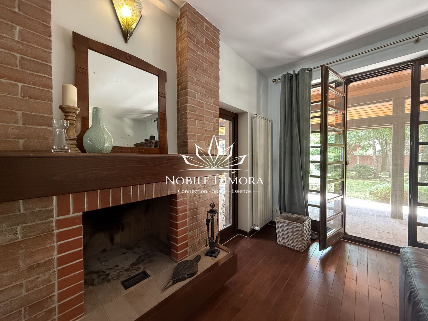 Casa unica in Timisoara: 5 camere - 3 bai - 2 garaje - 950 mp de teren - Poză 10