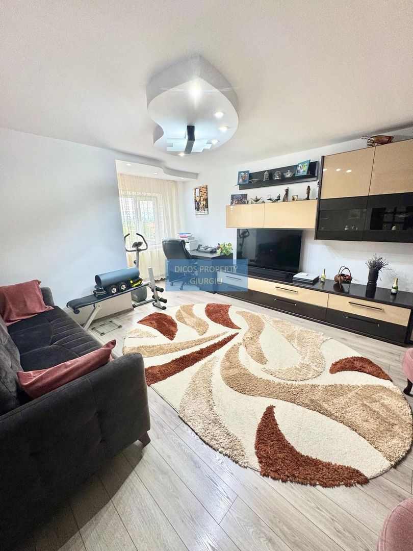 Apartament 3 camere, 72 mp utili, etaj 4/4 – Str. Negru Vodă, cu garaj - Poză 2