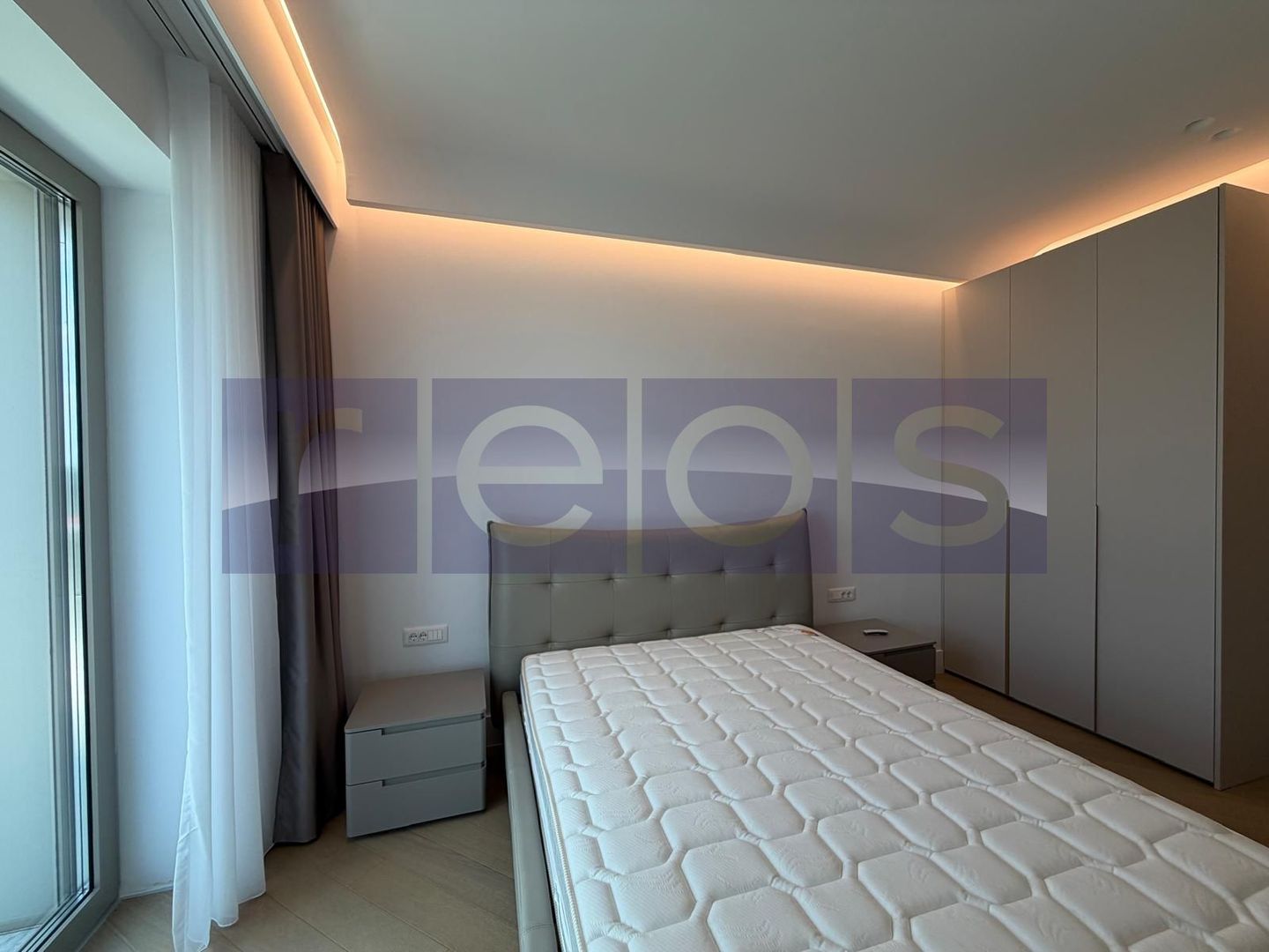 VANZARE APARTAMENT 101MP | 3 CAMERE | MOBILAT-UTILAT LUX | TERASA 26MP - Poză 17