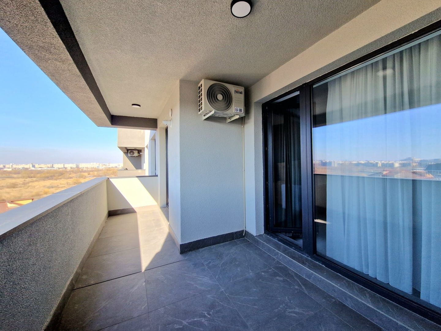 Apartament de lux cu terasa, complet utilat - Poză 16