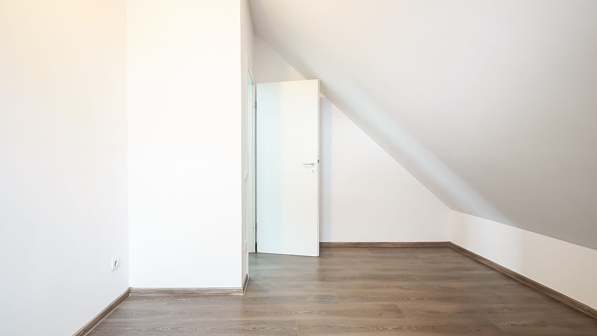 Apartament 4 camere pe două niveluri | 118 mp utili |  Râșnov - Poză 16