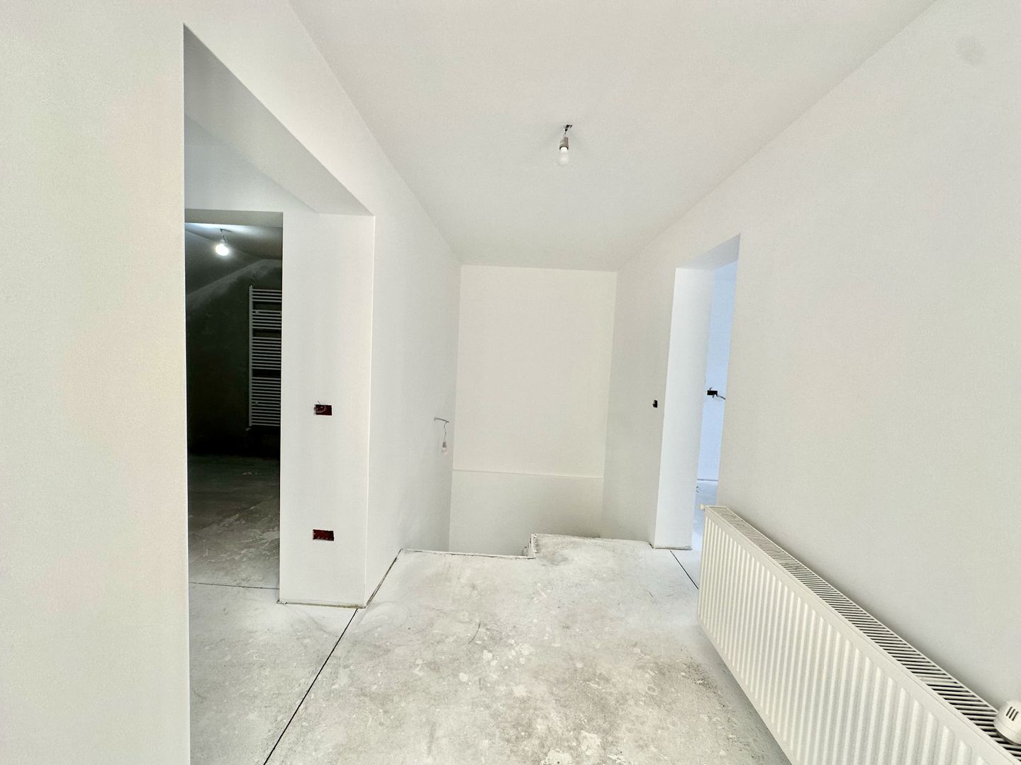 Casă individuală de vanzare  cu garaj și curte proprie – Hălchiu - Poză 21