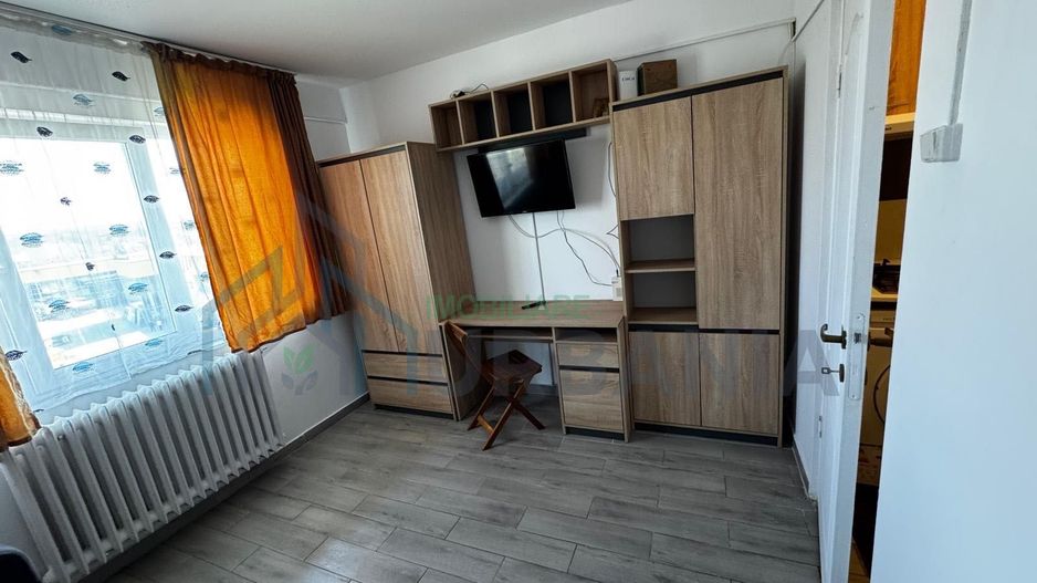 Garsonieră de închiriat în zona Podu Roș, la 10 minute de Palas Centru - Poză 2