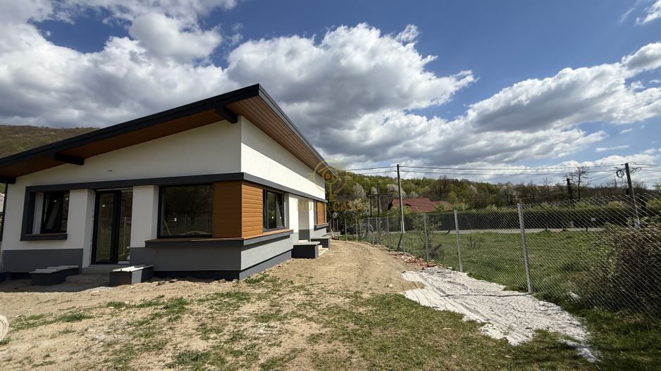 OFERTA! Casa de Vanzare Tautii Magheraus ,Zona Superba ,Teren 900MP - Poză 2
