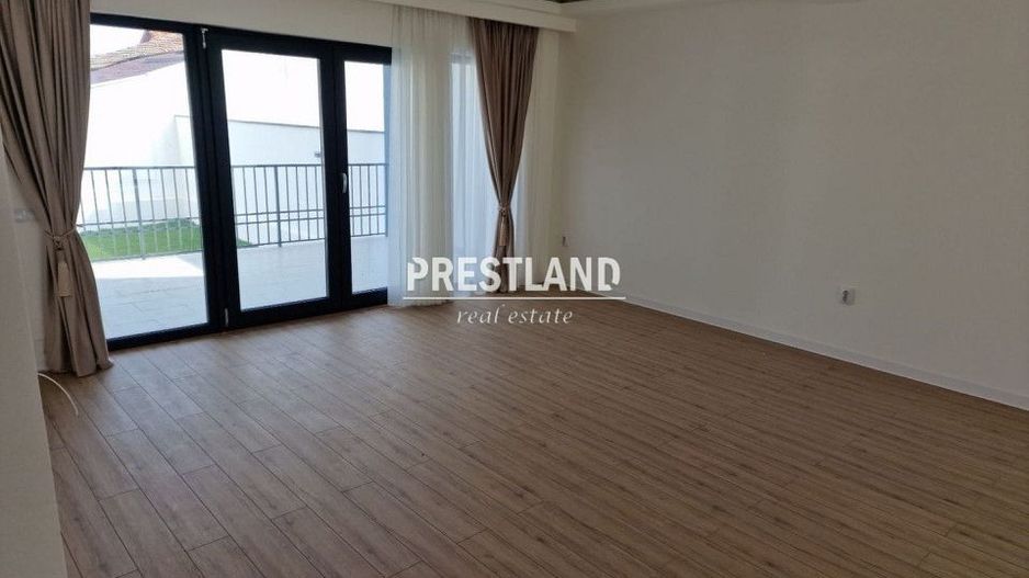 Casă tip duplex , Cristian!! - Poză 1