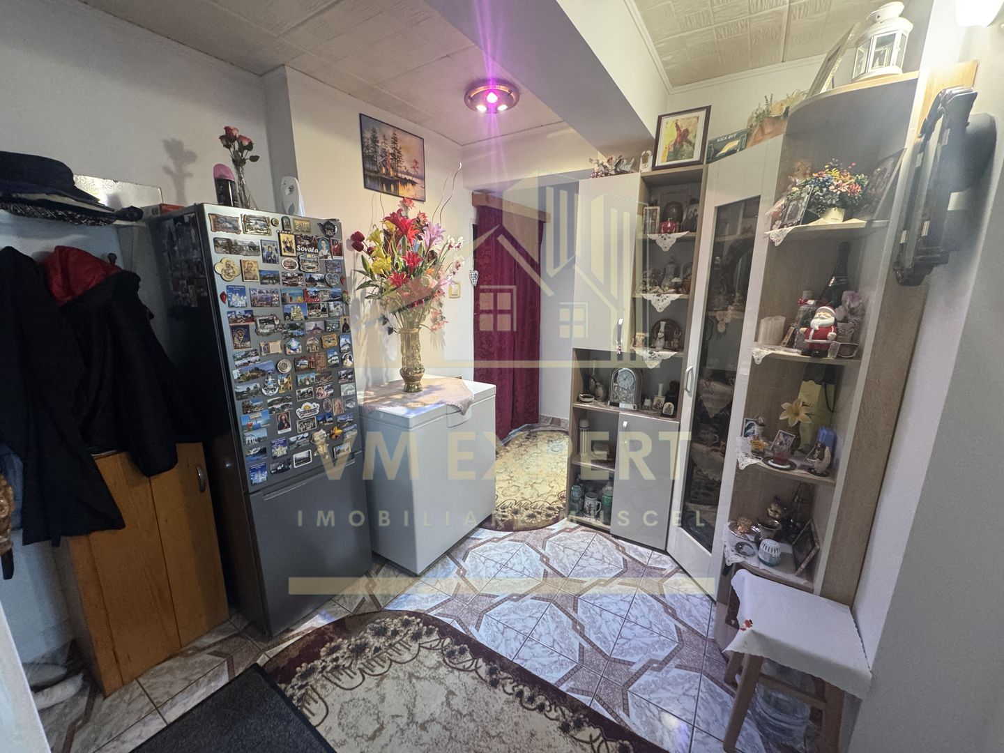 APARTAMENT 2 CAMERE ETAJ 4 VISOI CAMPULUNG - Poză 9