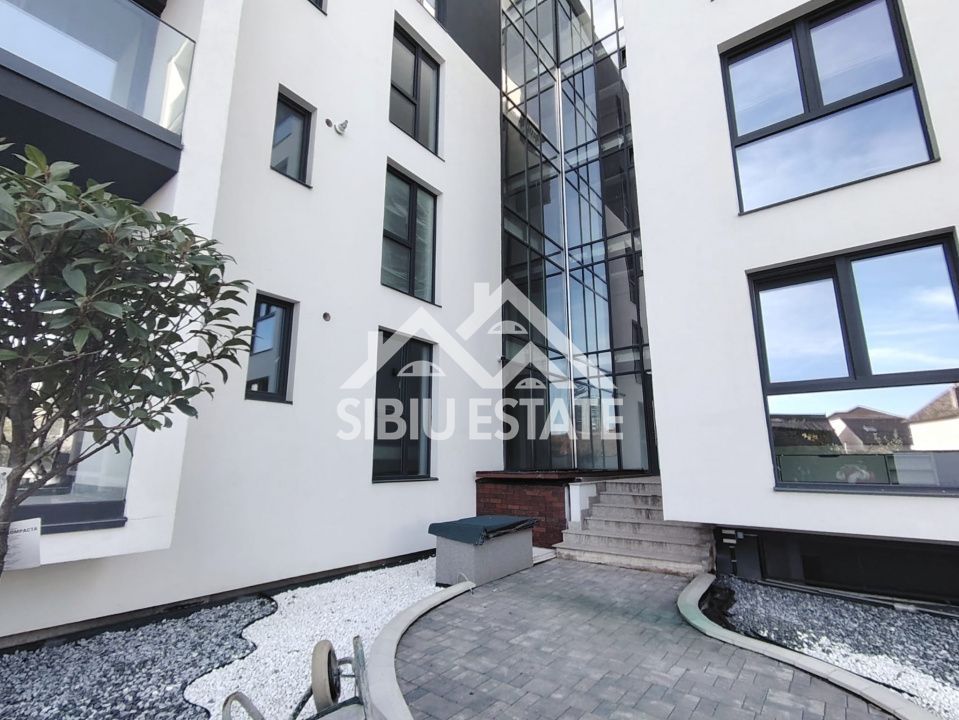 Apartament Premuim 3 camere Sibiu central, boxa si garaj - Poză 21