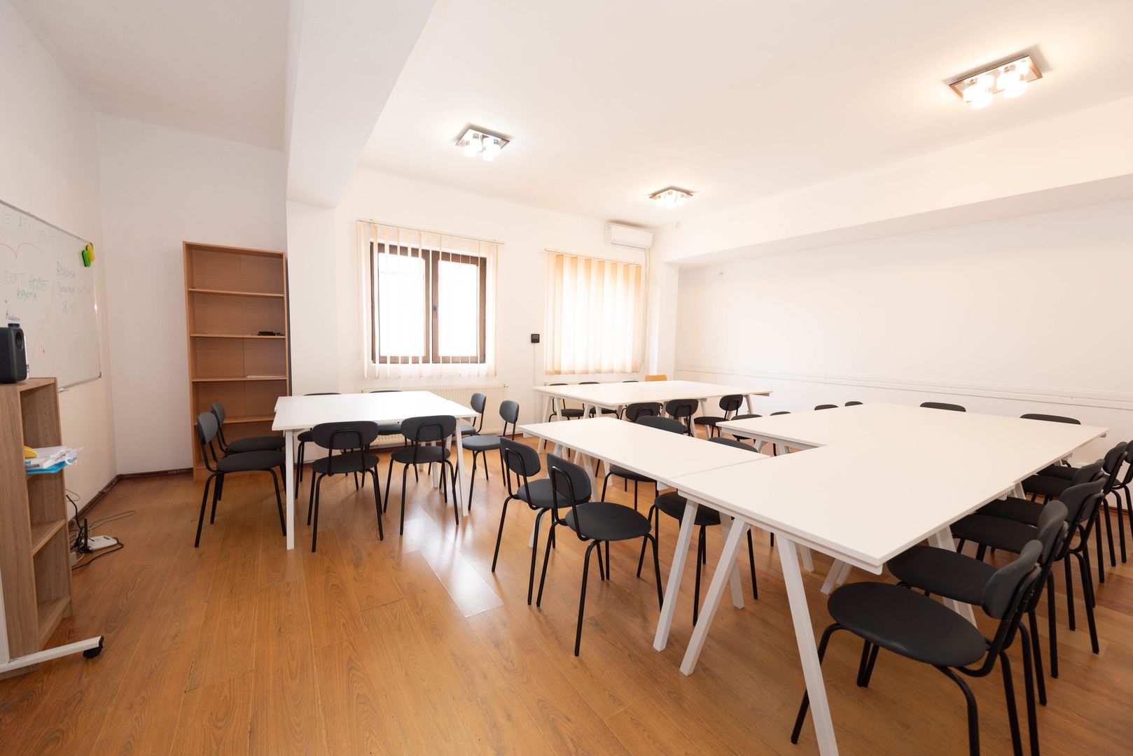 Spatiu de birouri stradal, 148mp de inchiriat în zona Soseaua Chitilei - Poză 11