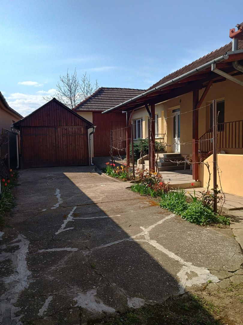 Casa de vanzare in localitatea Suplacul de Barcau - Poză 1