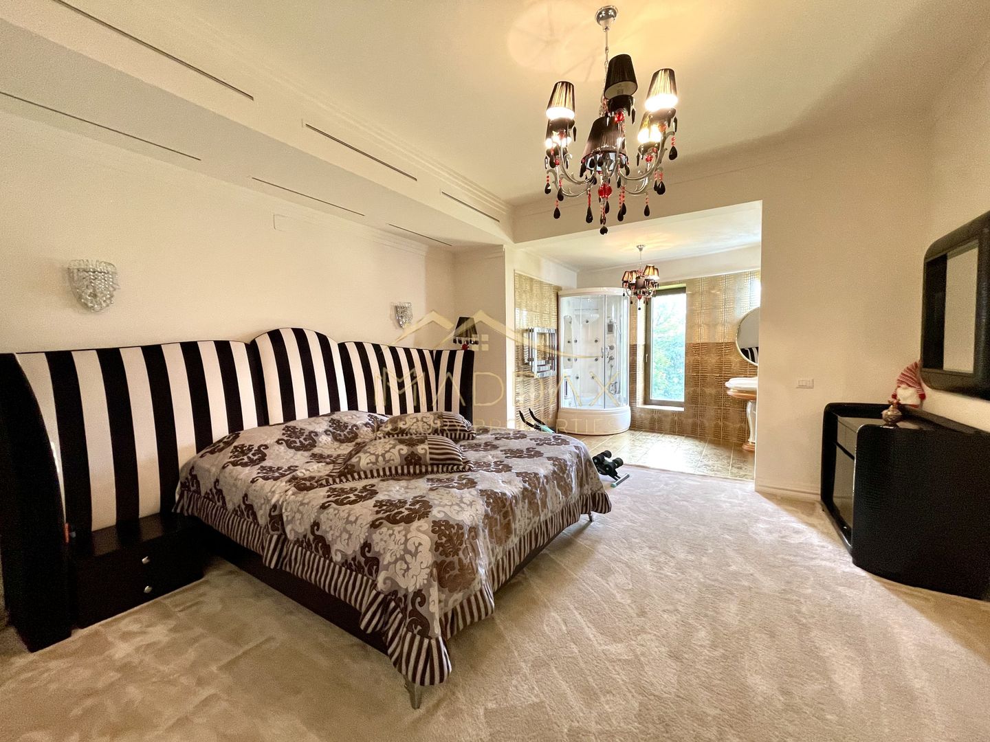 Impressive Villa *1500 SQM usable* 2613 SQM land / Open to the lake - Poză 54