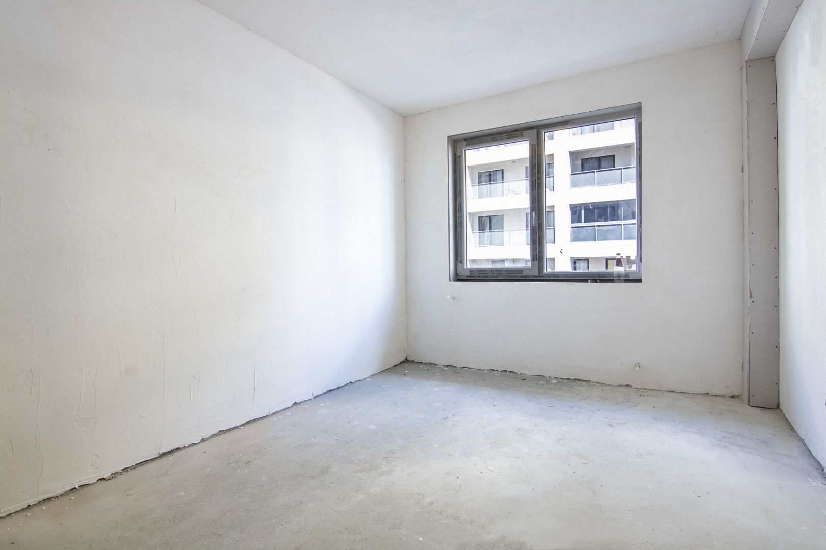 Drumul Taberei, 3 camere, 2 bai, 101mp utili,bucatarie inchisa, centrala proprie - Poză 10